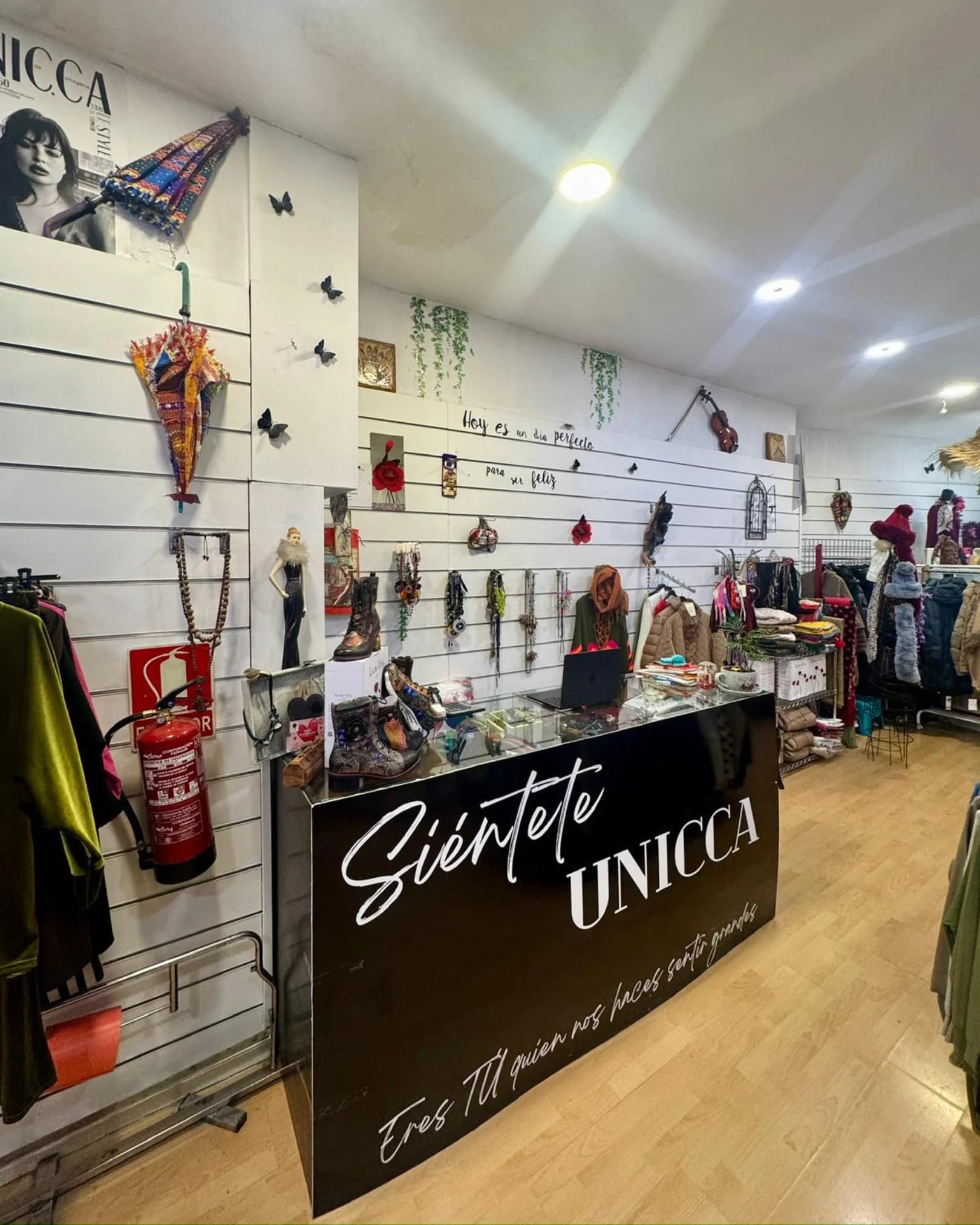 Mostrador Siéntete Unicca - Tienda de moda mujer Madrid